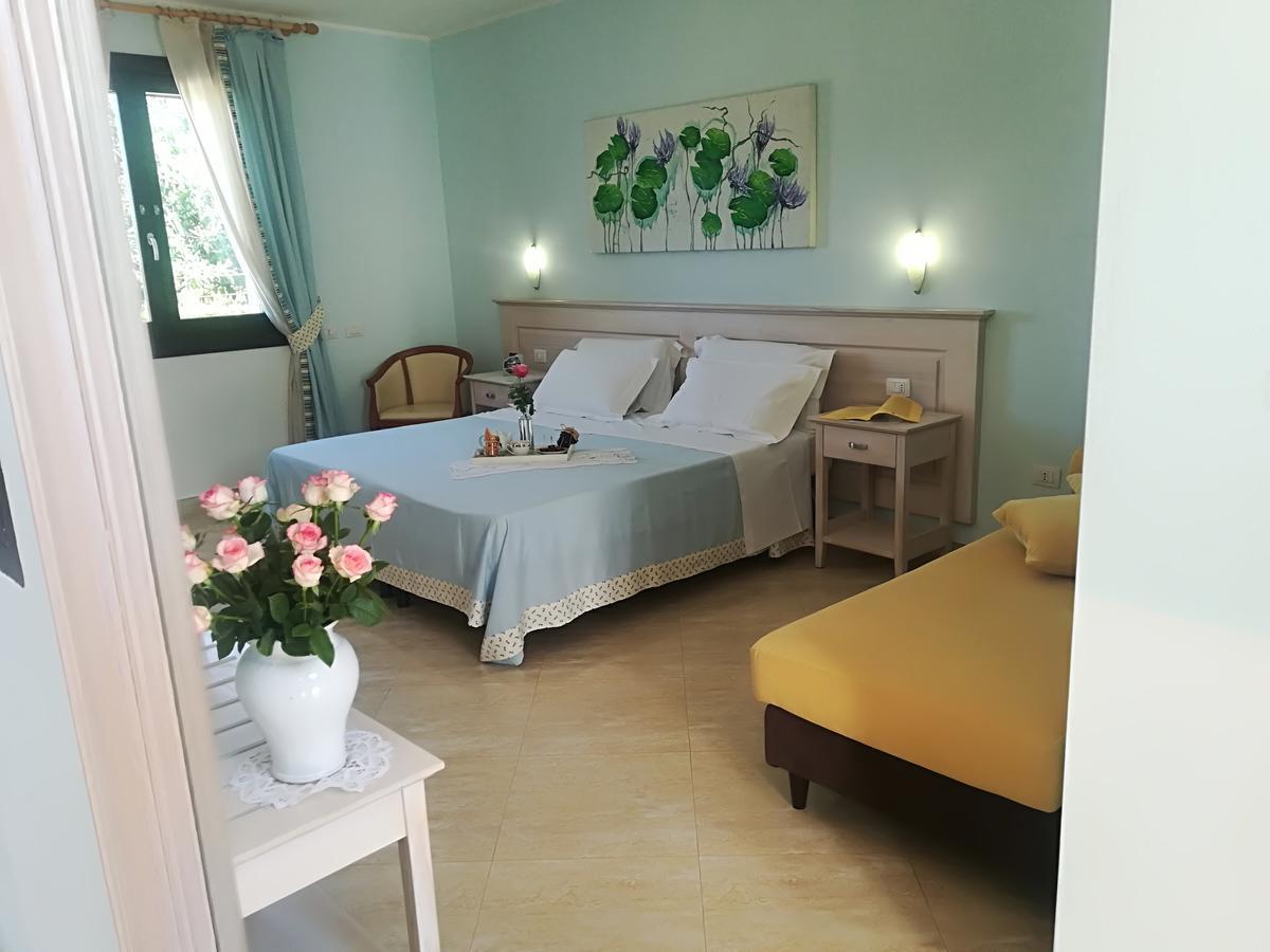 Agriturismo Torrevecchia San Pancrazio Salentino Eksteriør billede